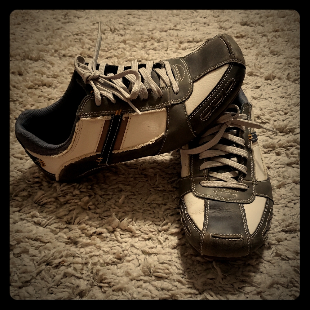 Men's Sketchers size 9.5